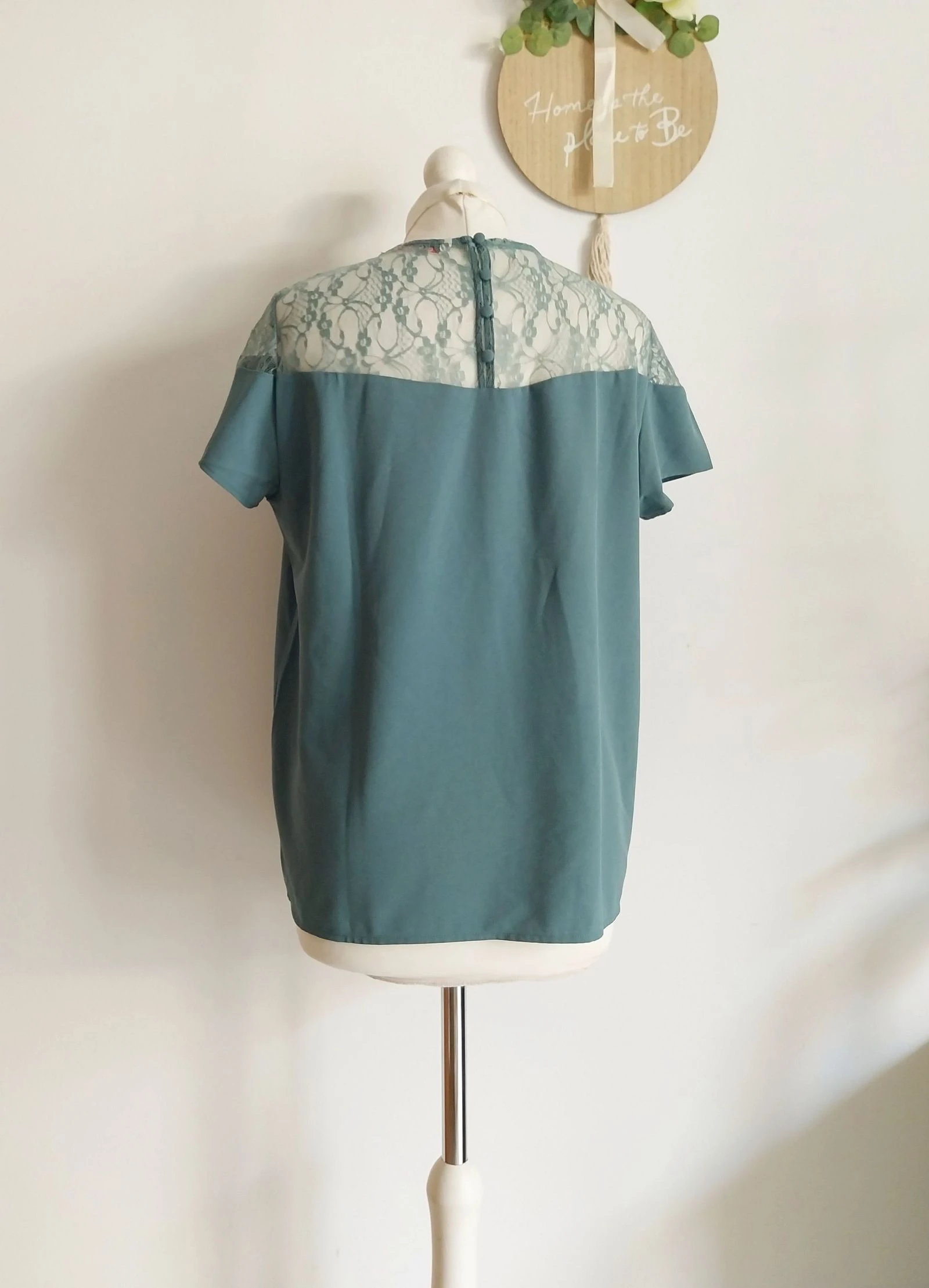 Sage green top with fine lace bust Camaieu Size 42 – photo 8